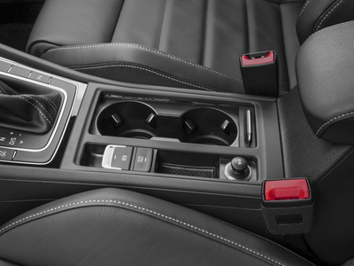 2017 Volkswagen Golf R DCC & Navigation 4Motion