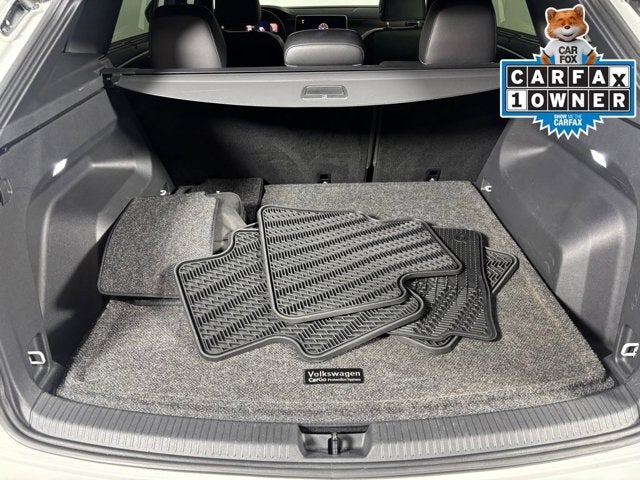 2025 Volkswagen Atlas Cross Sport 2.0T SEL R-Line Black