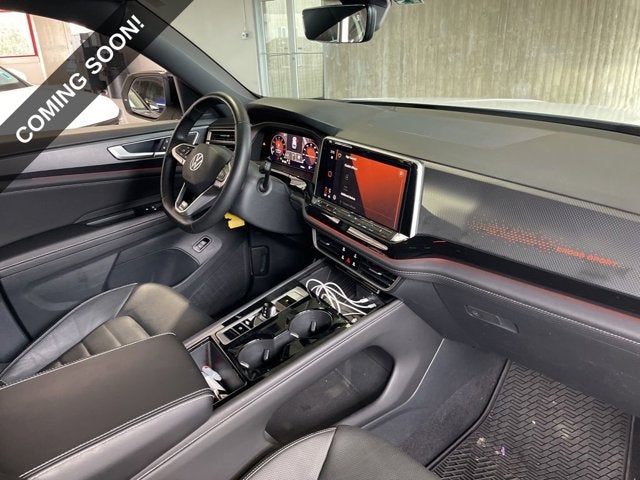 2025 Volkswagen Atlas Cross Sport 2.0T SEL R-Line Black