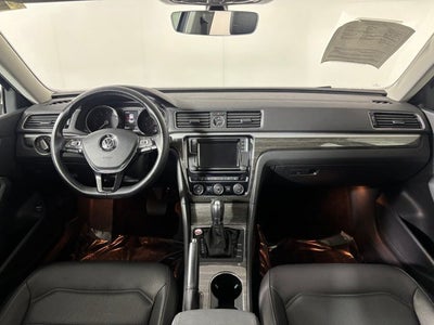 2017 Volkswagen Passat 1.8T SE w/Technology