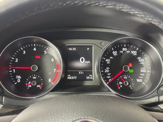2017 Volkswagen Passat 1.8T SE w/Technology