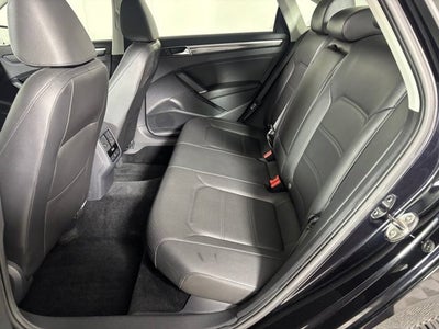 2017 Volkswagen Passat 1.8T SE w/Technology
