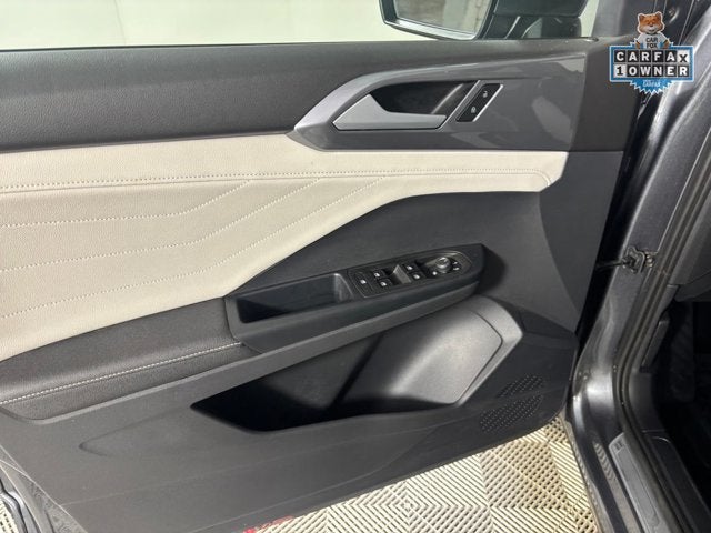 2025 Volkswagen Taos SEL