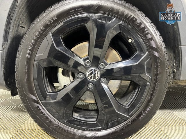 2025 Volkswagen Taos SEL
