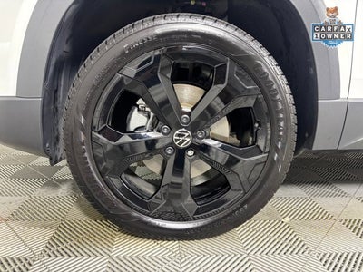 2025 Volkswagen Taos SEL