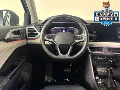 2025 Volkswagen Taos SEL