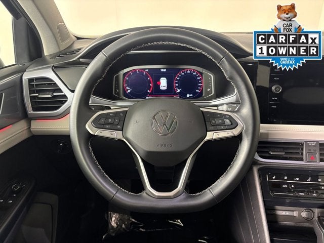 2025 Volkswagen Taos SEL