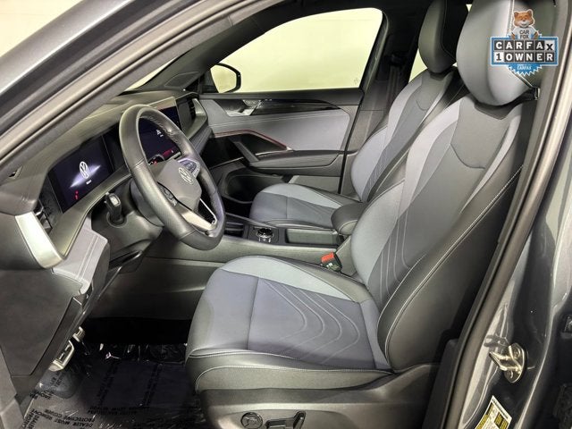 2025 Volkswagen Tiguan SE R-Line Black