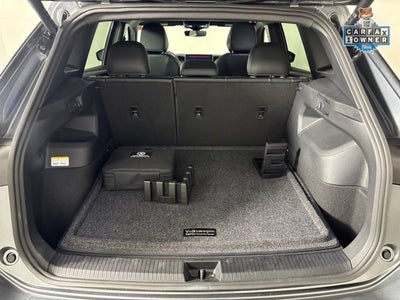 2025 Volkswagen Tiguan SE R-Line Black