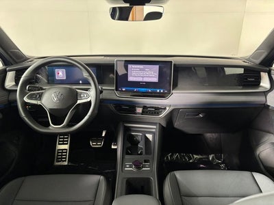 2025 Volkswagen Tiguan SE R-Line Black