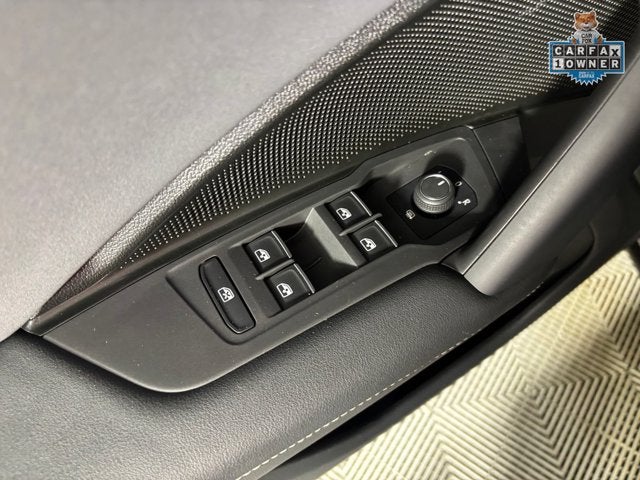 2025 Volkswagen Tiguan SE R-Line Black