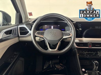 2025 Volkswagen Taos SE