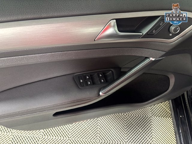 2017 Volkswagen Golf Wolfsburg