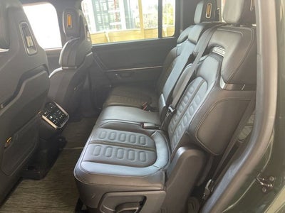 2025 Rivian R1S Adventure