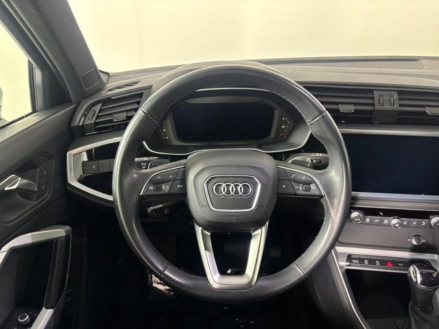 2022 Audi Q3 S line Premium