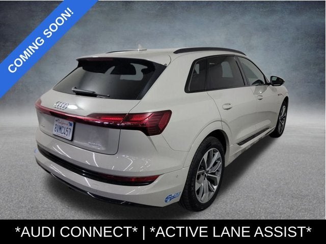 2021 Audi e-tron Premium Plus