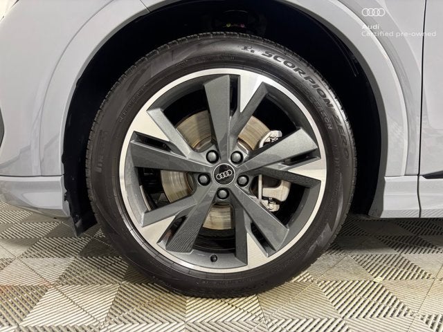 2025 Audi Q4 e-tron Premium Plus