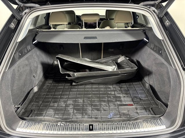 2019 Audi e-tron Prestige