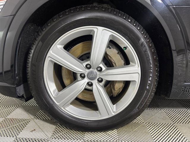 2019 Audi e-tron Prestige