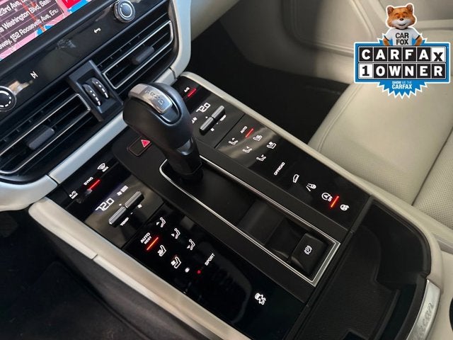 2023 Porsche Macan T