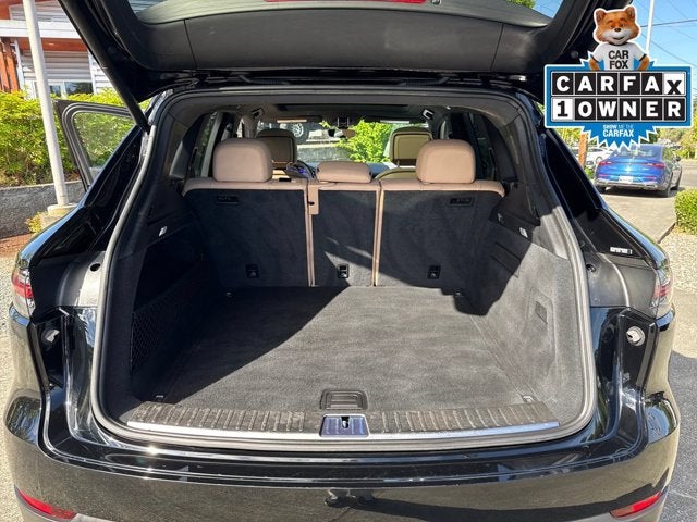 2023 Porsche Cayenne Base