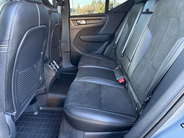 2021 Volvo XC40 R-Design