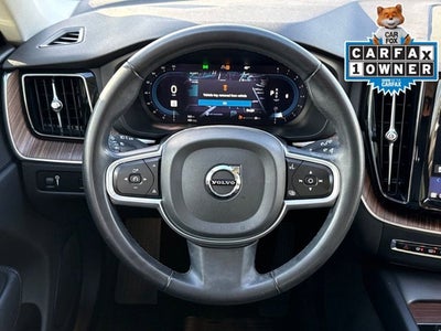 2022 Volvo XC60 Momentum